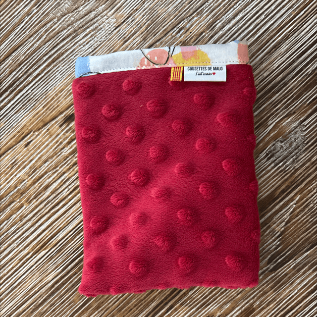Gant démaquillant rouge