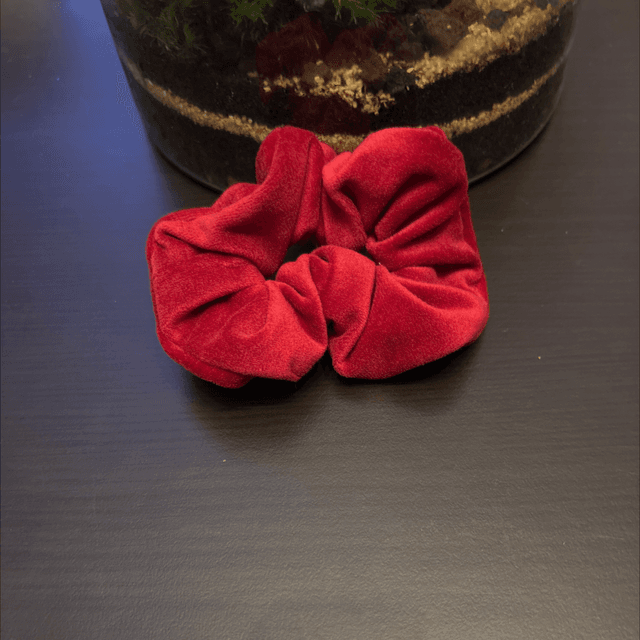 Chouchou en velours gratte rouge 